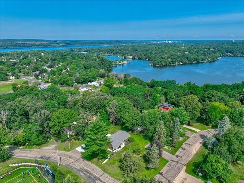 1109 Saint Croix Hts, Hudson, WI, 54016-1409 | Card Image
