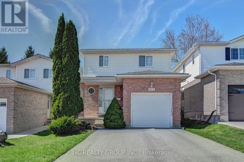 271 Resurrection Drive, Kitchener, ON, N2N3H4 | Card Image
