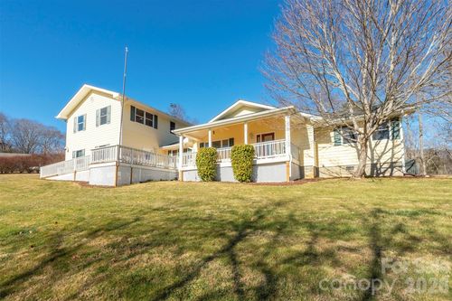 70 Midnight Ln, Waynesville, NC, 28786-6208 | Card Image