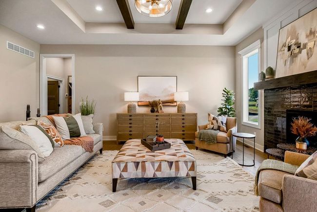 Spacious Great Room. Photos of previous model home. Not actual listing. Features and sizes may vary. Contact agent for details & showings! | Image 5