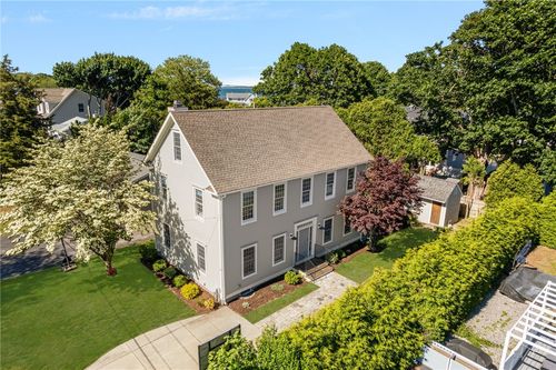 42 Camden Rd, Narragansett, RI, 02882-2017 | Card Image