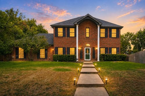 605 Keel Way, Azle, TX, 76020-4912 | Card Image