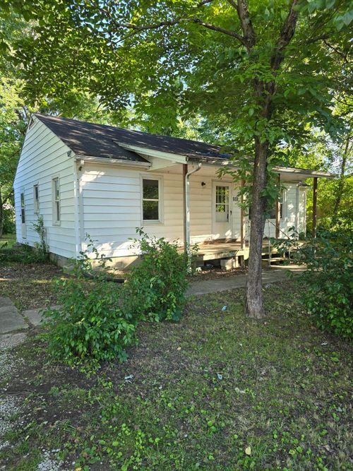 107 Plum St, Stanton, KY, 40380-2111 | Card Image