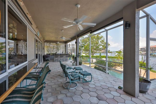 915 Symphony Isles Blvd, House other with 3 bedrooms, 3 bathrooms and null parking in APOLLO BEACH FL | Image 39