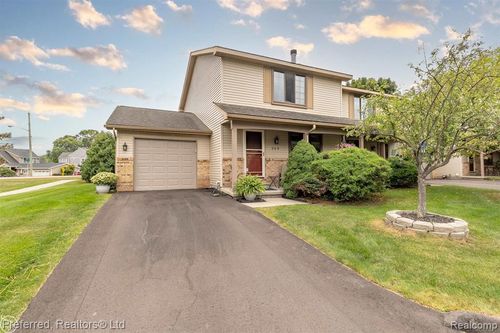 9-249 Winwood Cir, Walled Lake, MI, 48390 | Card Image