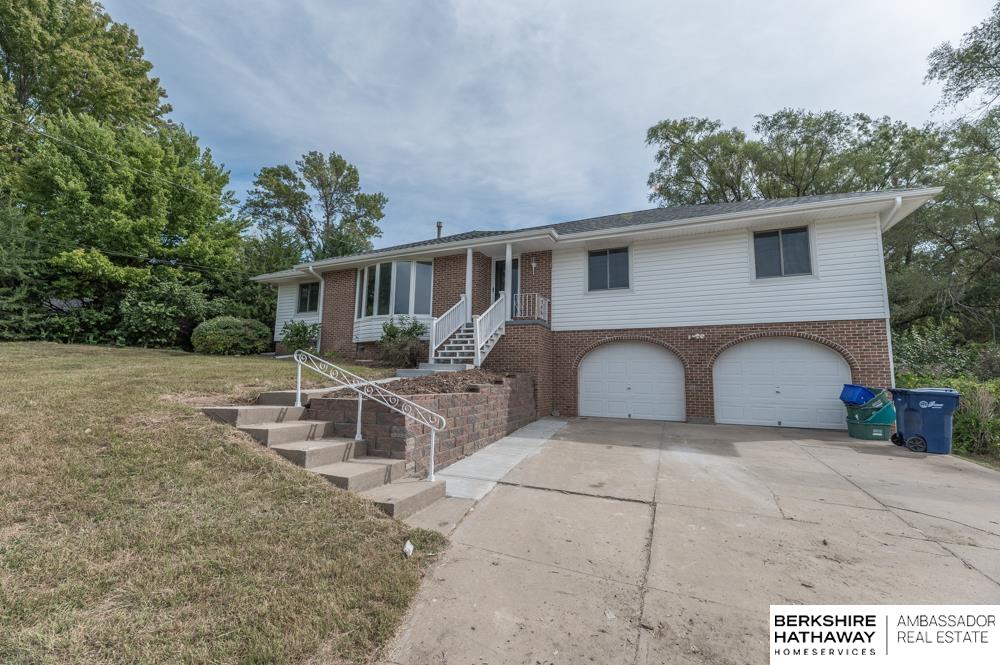 42nd St, Bellevue, NE 68147