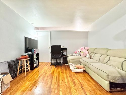 5h-84 51st Ave, Elmhurst, NY, 11373 | Card Image