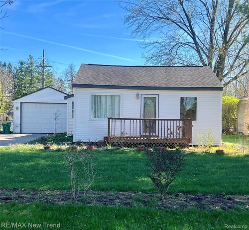 33503 Stocker St, Farmington Hills, MI, 48335-5363 | Card Image