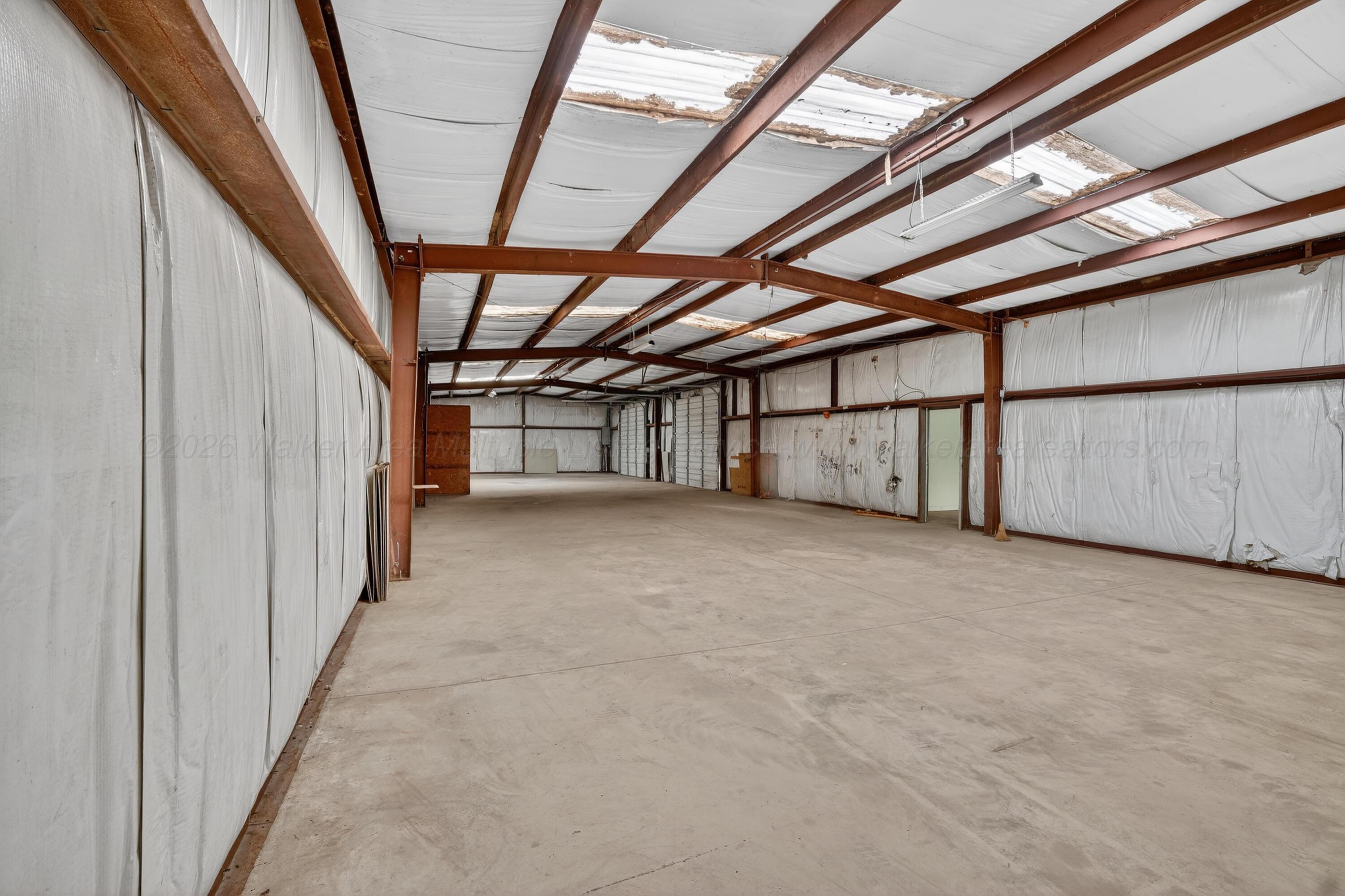 Commercial Sale in Jasper