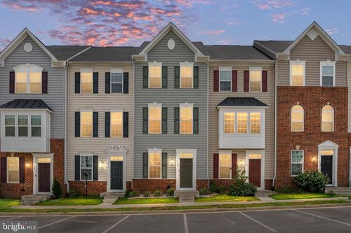 533 View Point Way, FREDERICKSBURG, VA, 22405-1284 | Card Image