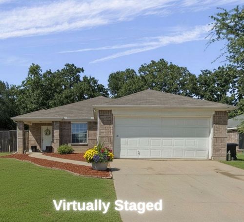 4509 Forest Glen Dr, Forest Hill, TX, 76119-6950 | Card Image