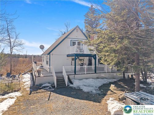 7696 Fawn Ln, Coolbaugh Twp, PA, 18466-3281 | Card Image