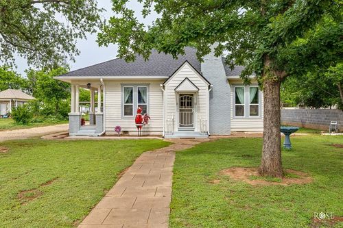 112 5th Ave, Coleman, TX, 76834-3823 | Card Image