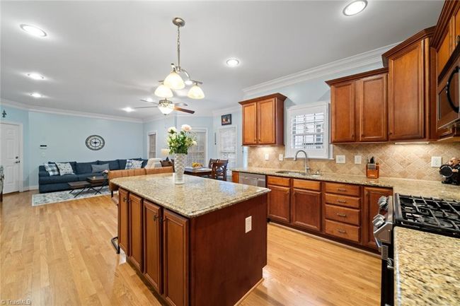 Kitchen | Image 13