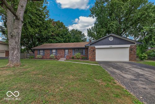 4334 W Fairview Rd, Greenwood, IN, 46142-7765 | Card Image