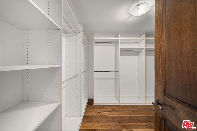 UNIT-406 - 318 N Maple Dr, Condo with 2 bedrooms, 3 bathrooms and 2 parking in Beverly Hills CA | Image 28
