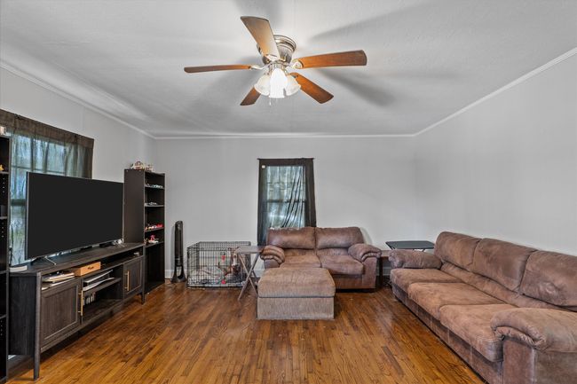 Living Room | Image 9