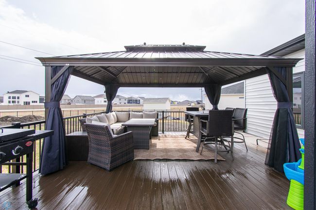 Deck | Image 90