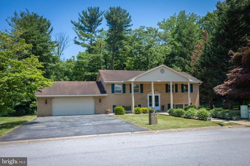 10813 Wilcox Dr, WILLIAMSPORT, MD, 21795-1425 | Card Image