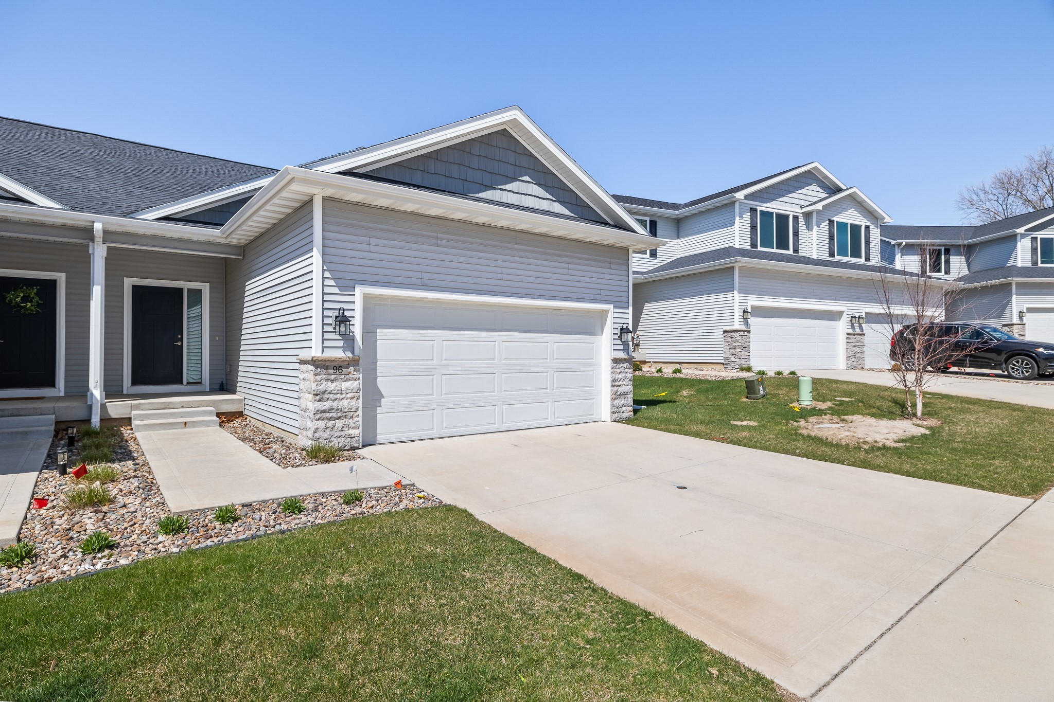 Keeneland Ct, Pleasant Hill, IA 50327