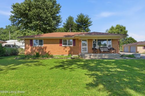 244 Dennis Dr, Shepherdsville, KY, 40165-6253 | Card Image
