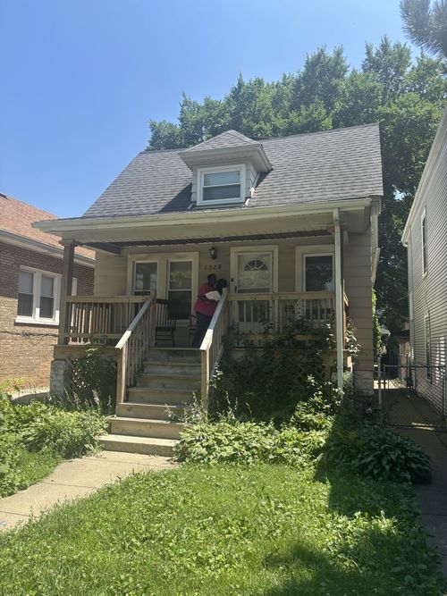1329 Maple Ave, Berwyn, IL, 60402-1250 | Card Image