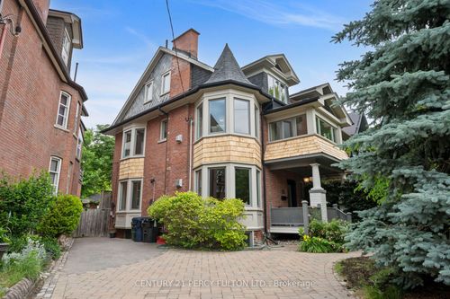 {{alt}} | Card Image