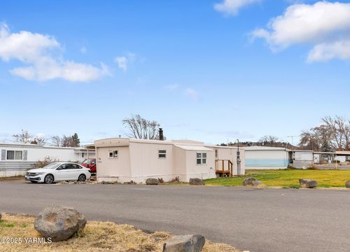 unit-42-2700 Fruitvale Blvd, Yakima, WA, 98902-1156 | Card Image