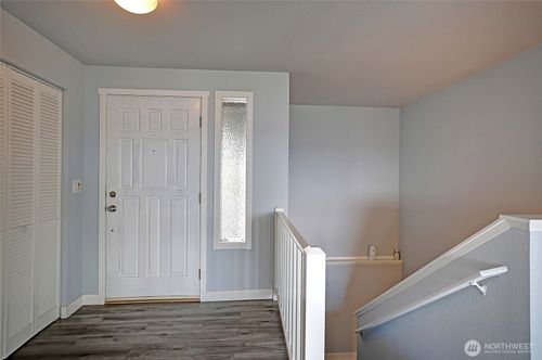 211 Arbor Ter, Camano Island, WA, 98282-8612 | Card Image