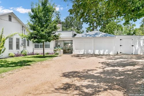 508 N Orange St, Fredericksburg, TX, 78624-3839 | Card Image