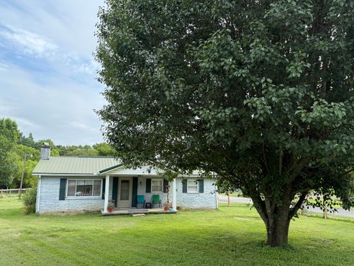 298 W Highway 1376, East Bernstadt, KY, 40729-6851 | Card Image