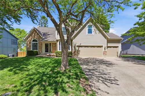 15716 W 138th Ter, Olathe, KS, 66062-4546 | Card Image