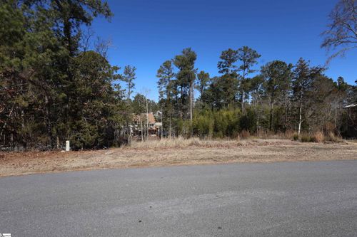 304 Misty Cv, Mc Cormick, SC, 29835-3211 | Card Image