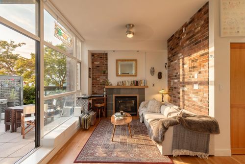 218-2515 Ontario St, Vancouver, BC, V5T4V4 | Card Image