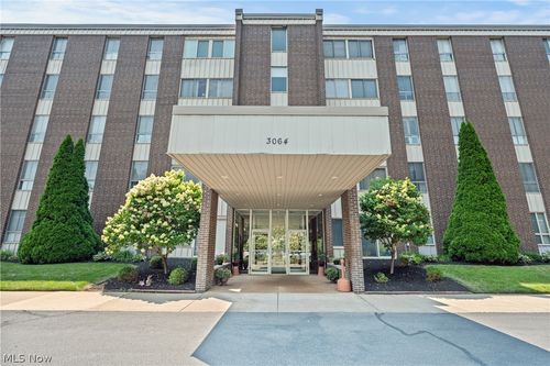 101-3064 Kent Rd, Stow, OH, 44224-4436 | Card Image