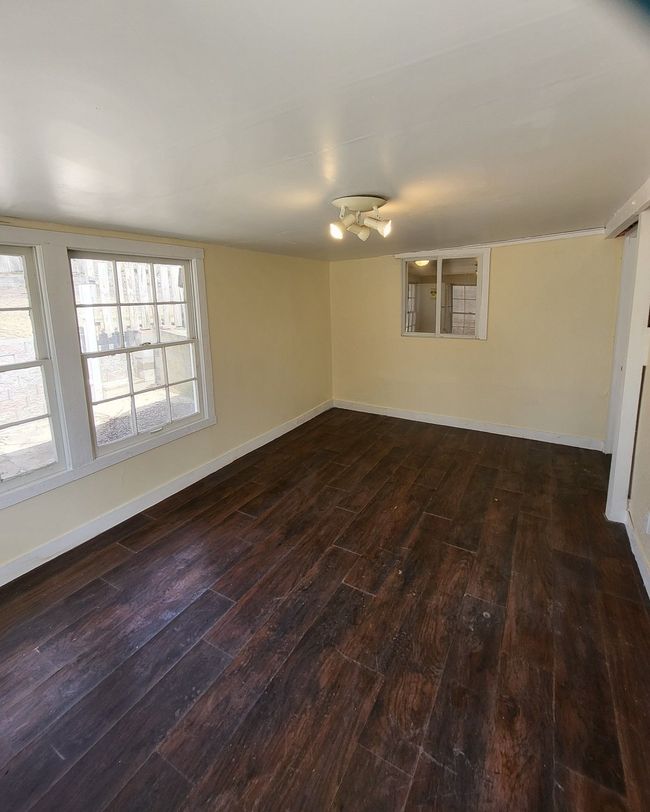 167 Bishop, House other with 3 bedrooms, 2 bathrooms and null parking in Highland MI | Image 13