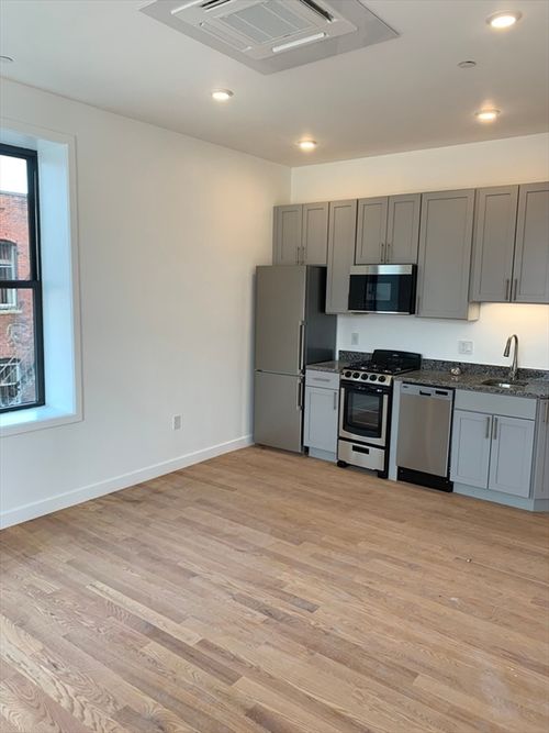 501-64 Market St, Lynn, MA, 01901-1154 | Card Image