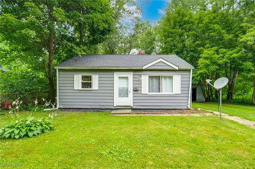 1276 Frederick Blvd, Akron, OH, 44320-3316 | Card Image