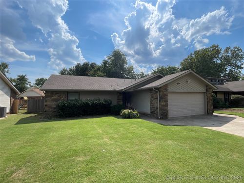 136 W L St, Jenks, OK, 74037-2149 | Card Image