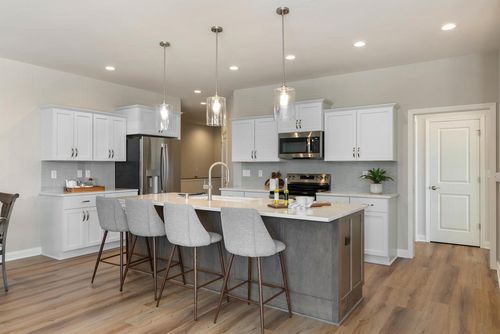 6-847 N Verona Circle, Grafton, WI, 53024 | Card Image