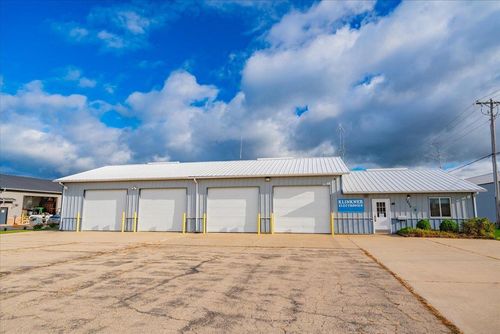1800 North St, Prairie Du Sac, WI, 53578-1156 | Card Image