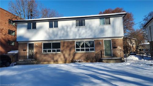 {{alt}} | Card Image