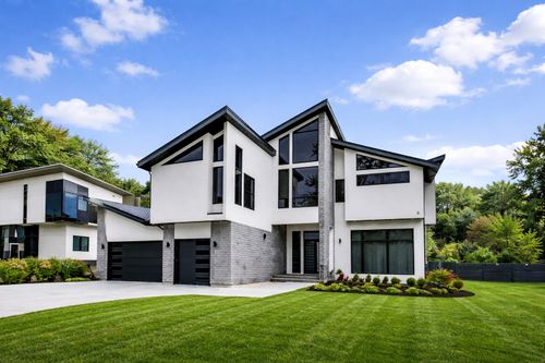 1331 Pfingsten Rd, Northbrook, IL, 60062-4451 | Card Image