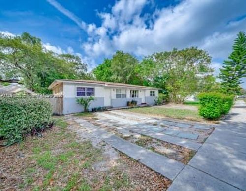 1-1350 Ne 149th St, Miami, FL, 33161-2557 | Card Image