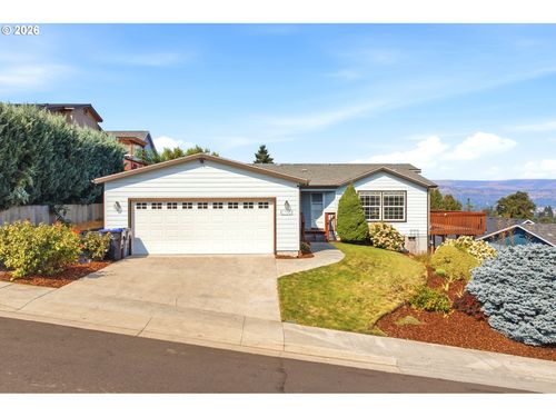 1703 Golden Way, The Dalles, OR, 97058-3395 | Card Image