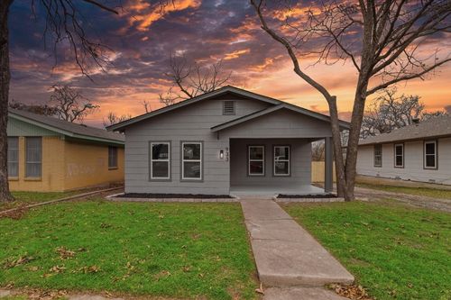 933 E Ramsey Ave, Fort Worth, TX, 76104-6531 | Card Image