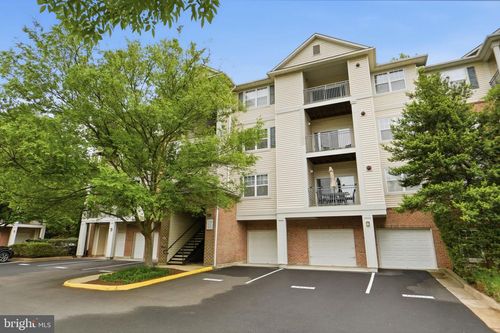 303-12148 Garden Grove Cir, FAIRFAX, VA, 22030-9017 | Card Image