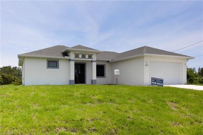 849 Colyer St E, House other with 3 bedrooms, 2 bathrooms and null parking in Lehigh Acres FL | Image 1