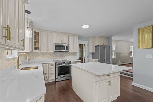 242 Burnt Hill Rd, Hope, RI, 02831-1510 | Card Image