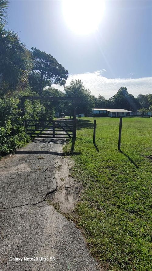 11324 Bruin Dr, NEW PORT RICHEY, FL, 34654-1504 | Card Image